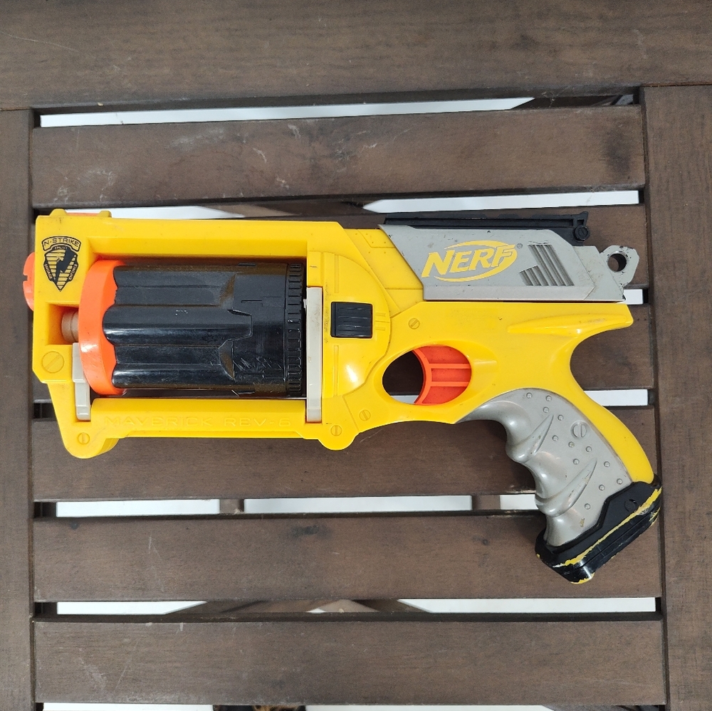 Nerf N Strike Maverick Rev-6 Toy Blaster